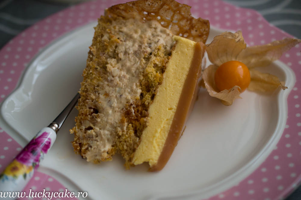 Tort Cu Nuci Ci Mousse De Miere 1 Of 1 Lucky Cake
